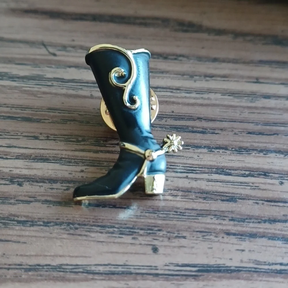 Vintage Ballou Reg'd signed Black & Gold boot pin